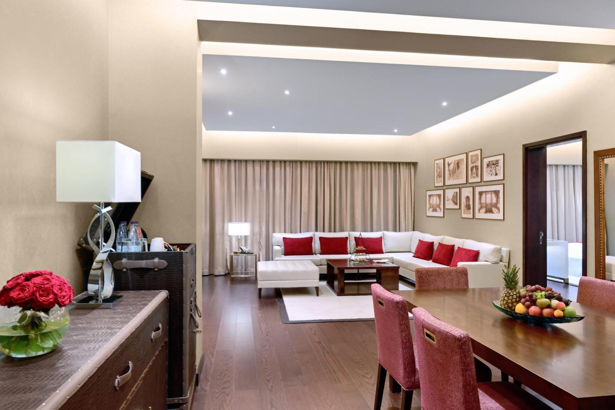 Hotel Grand Millennium Tabuk Extérieur photo