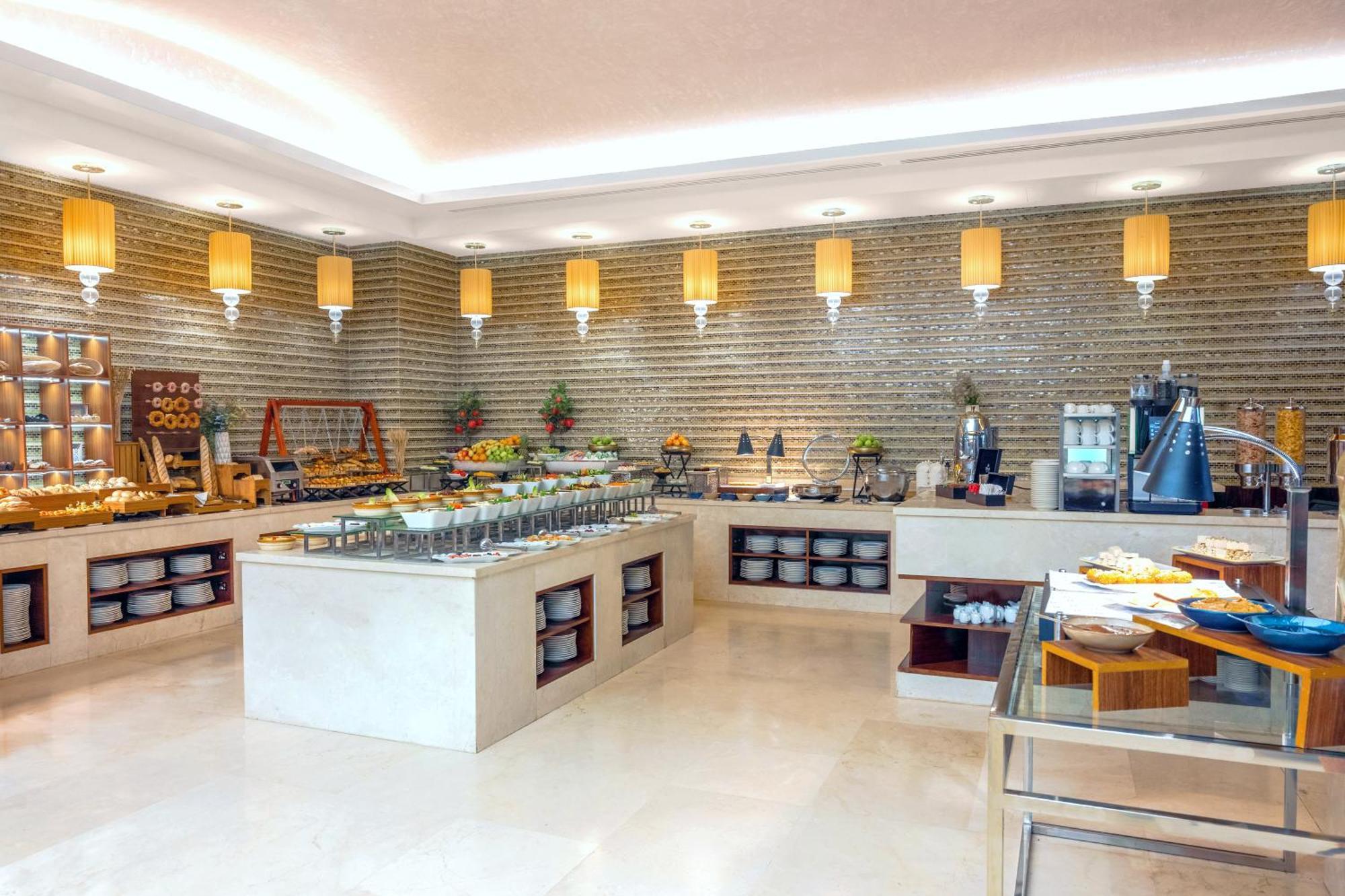 Hotel Grand Millennium Tabuk Extérieur photo