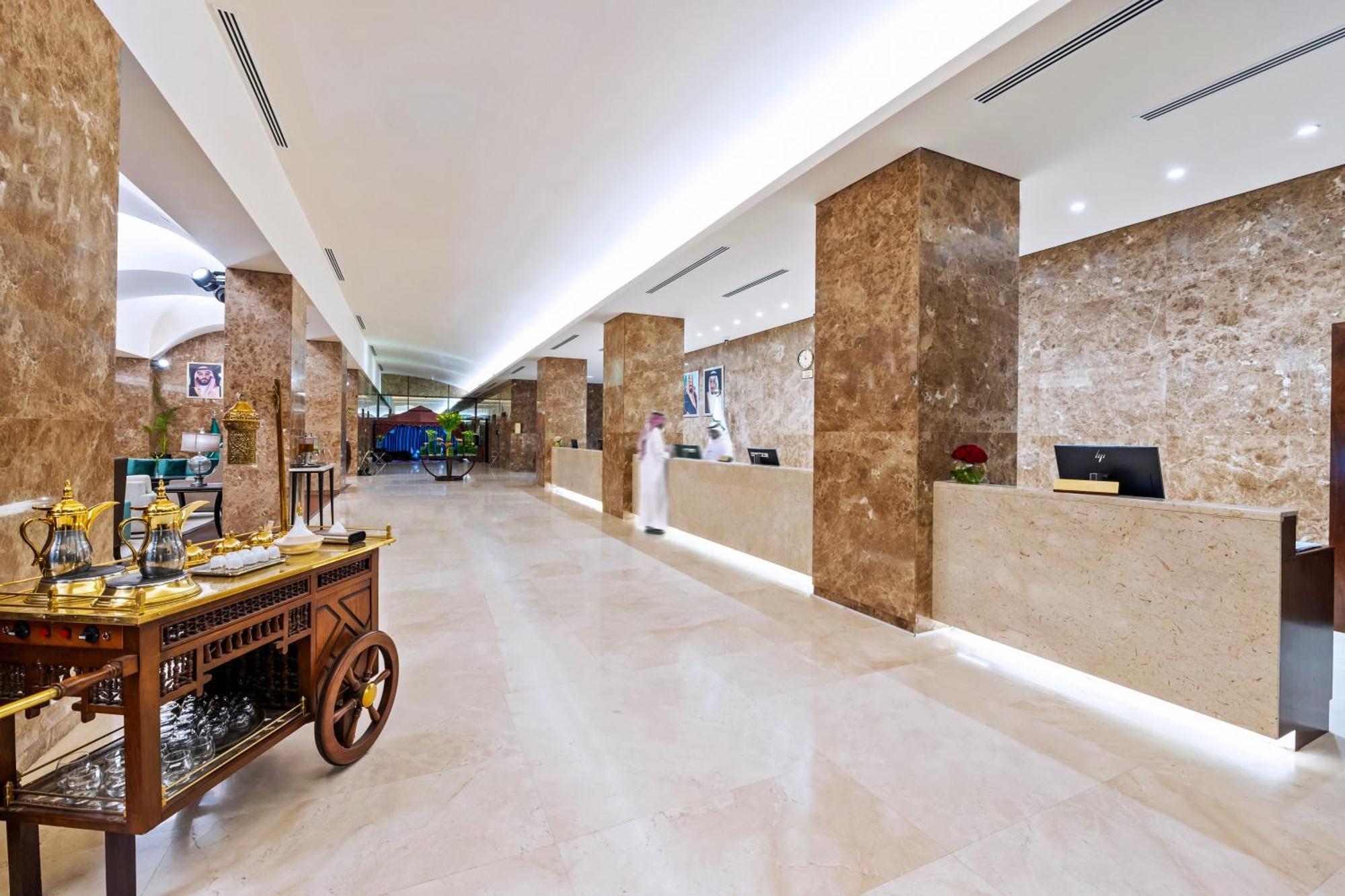Hotel Grand Millennium Tabuk Extérieur photo