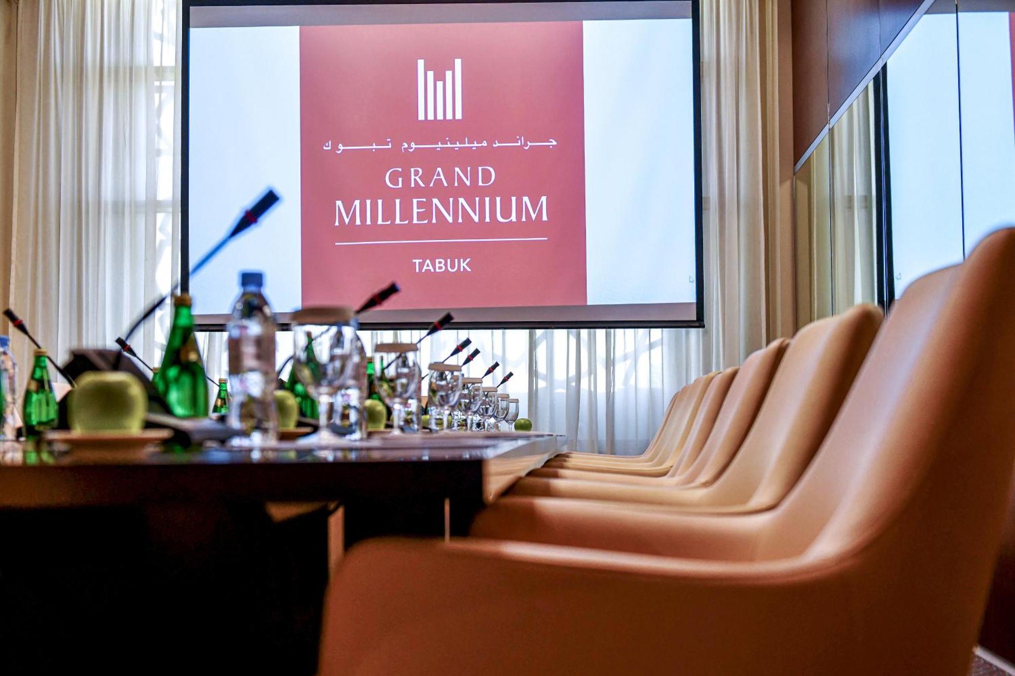 Hotel Grand Millennium Tabuk Extérieur photo